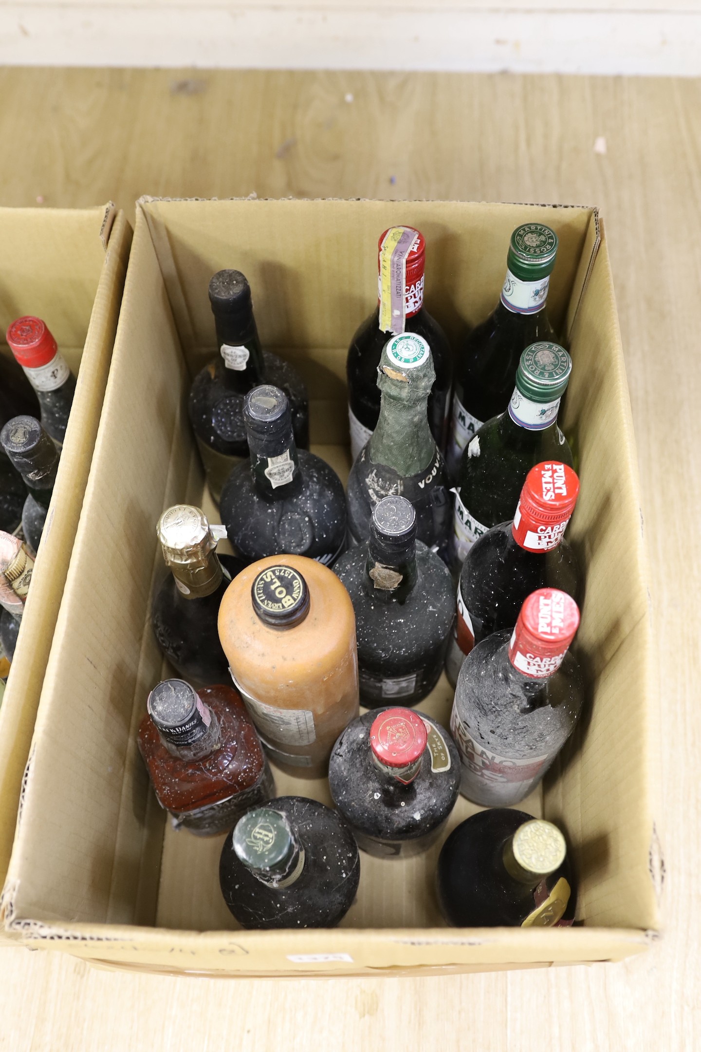 33 bottles of mixed wines and spirits